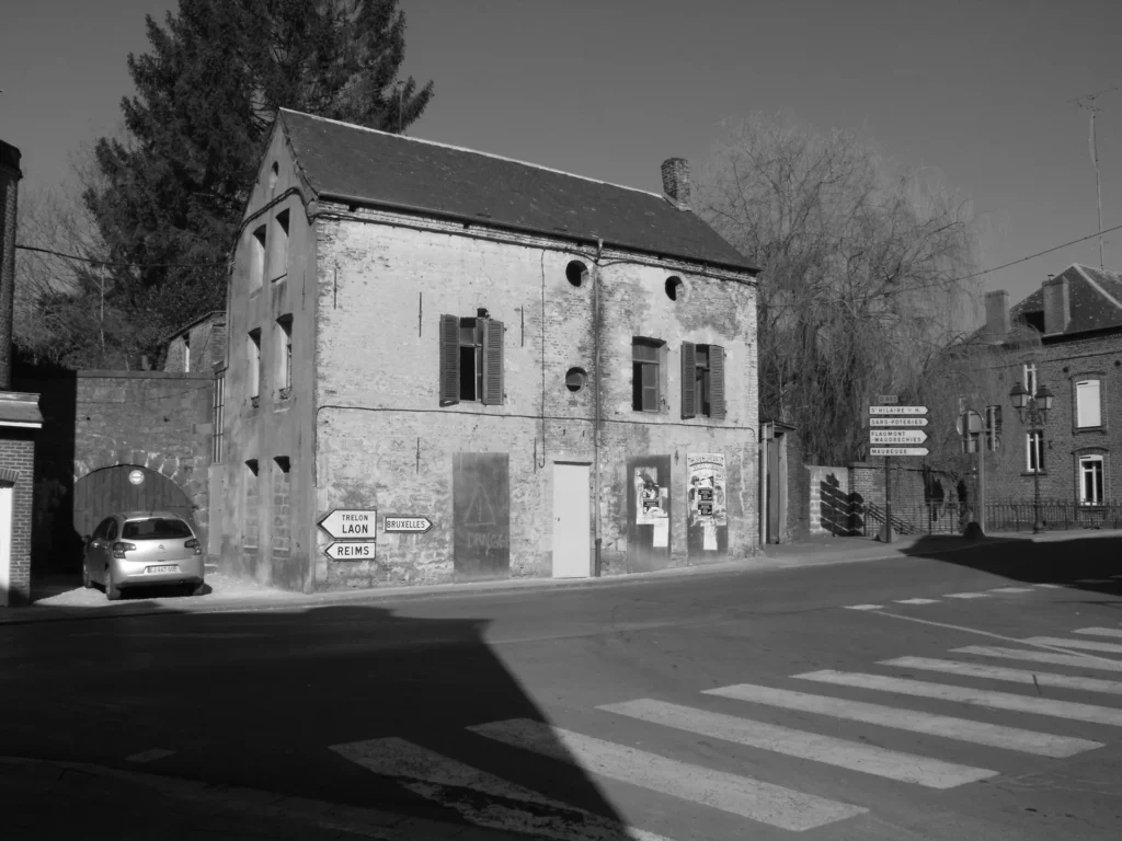Maison de ville — Avesnes-sur-Helpe - vue 3